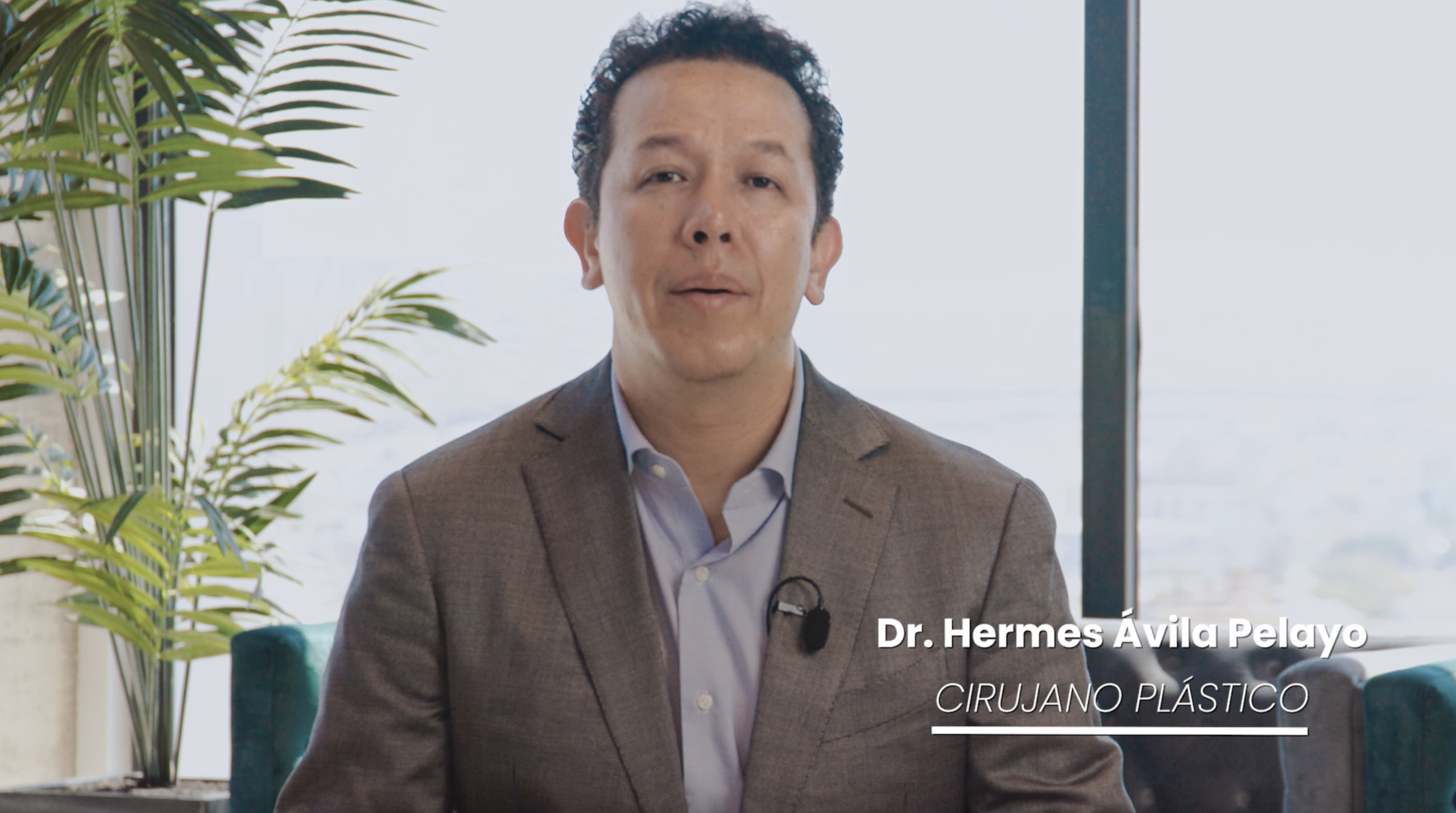 El embarazo deja marcas que no siempre se van con el tiempo… El Dr. Hermes A. Pelayo.