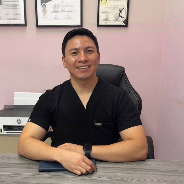 Dr. Abraham Gilberto